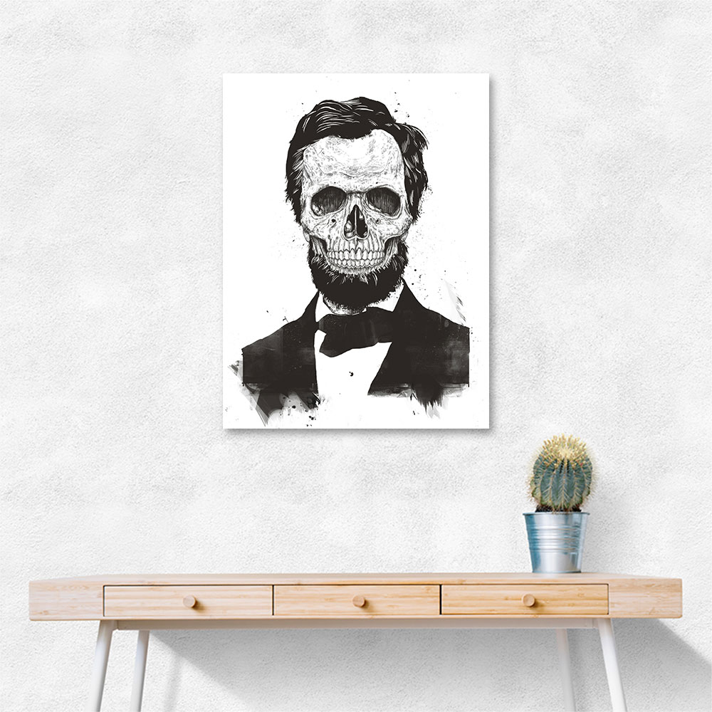 Dead Lincoln Black & White