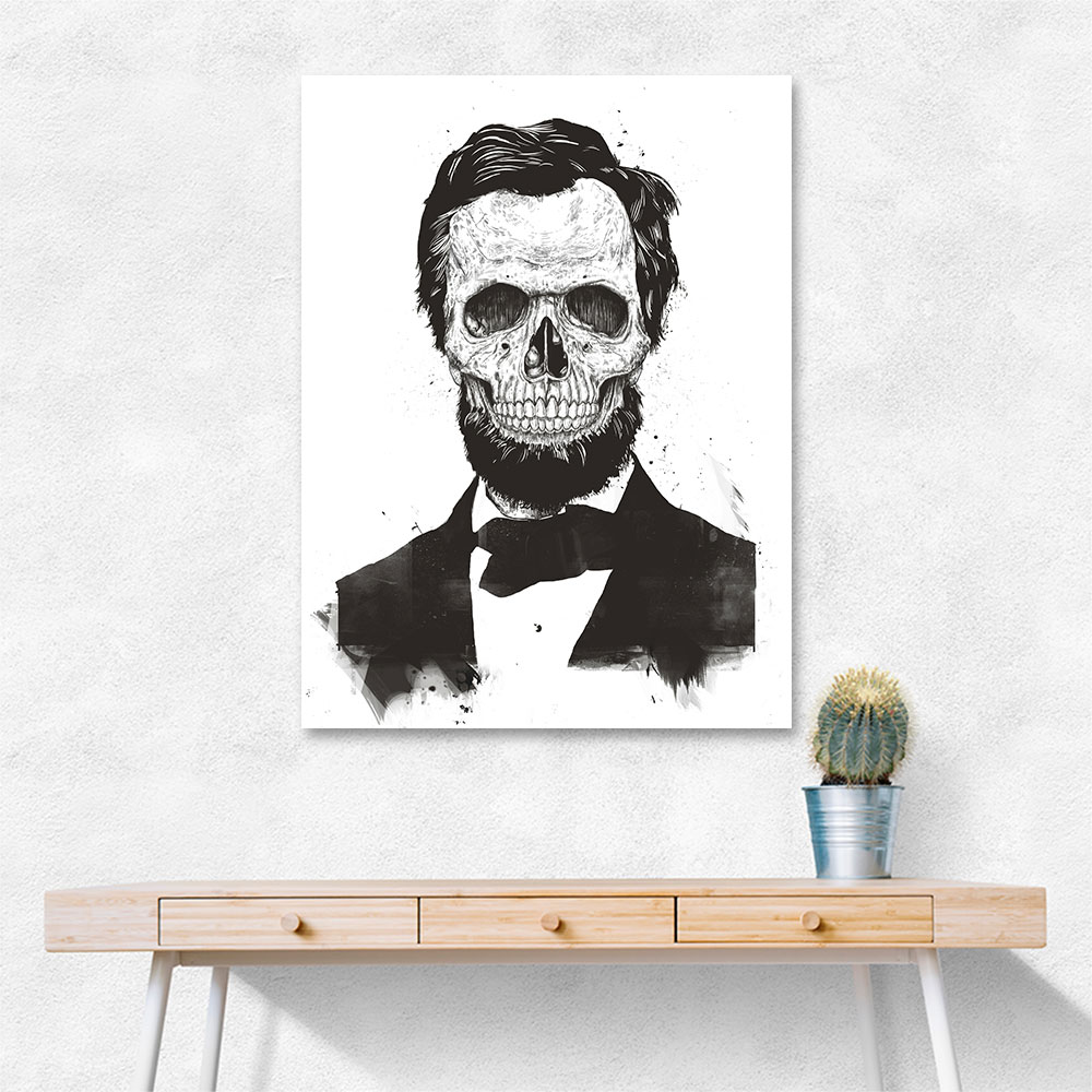 Dead Lincoln Black & White