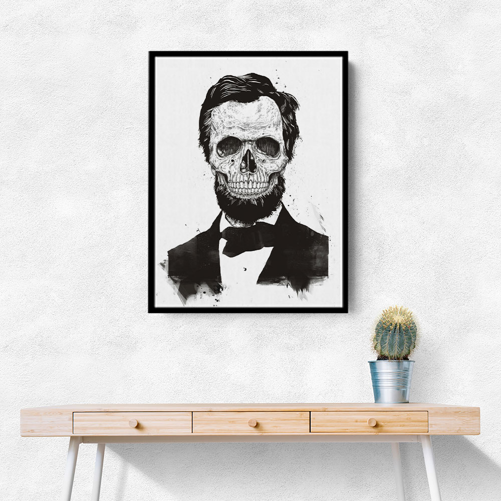 Dead Lincoln Black & White