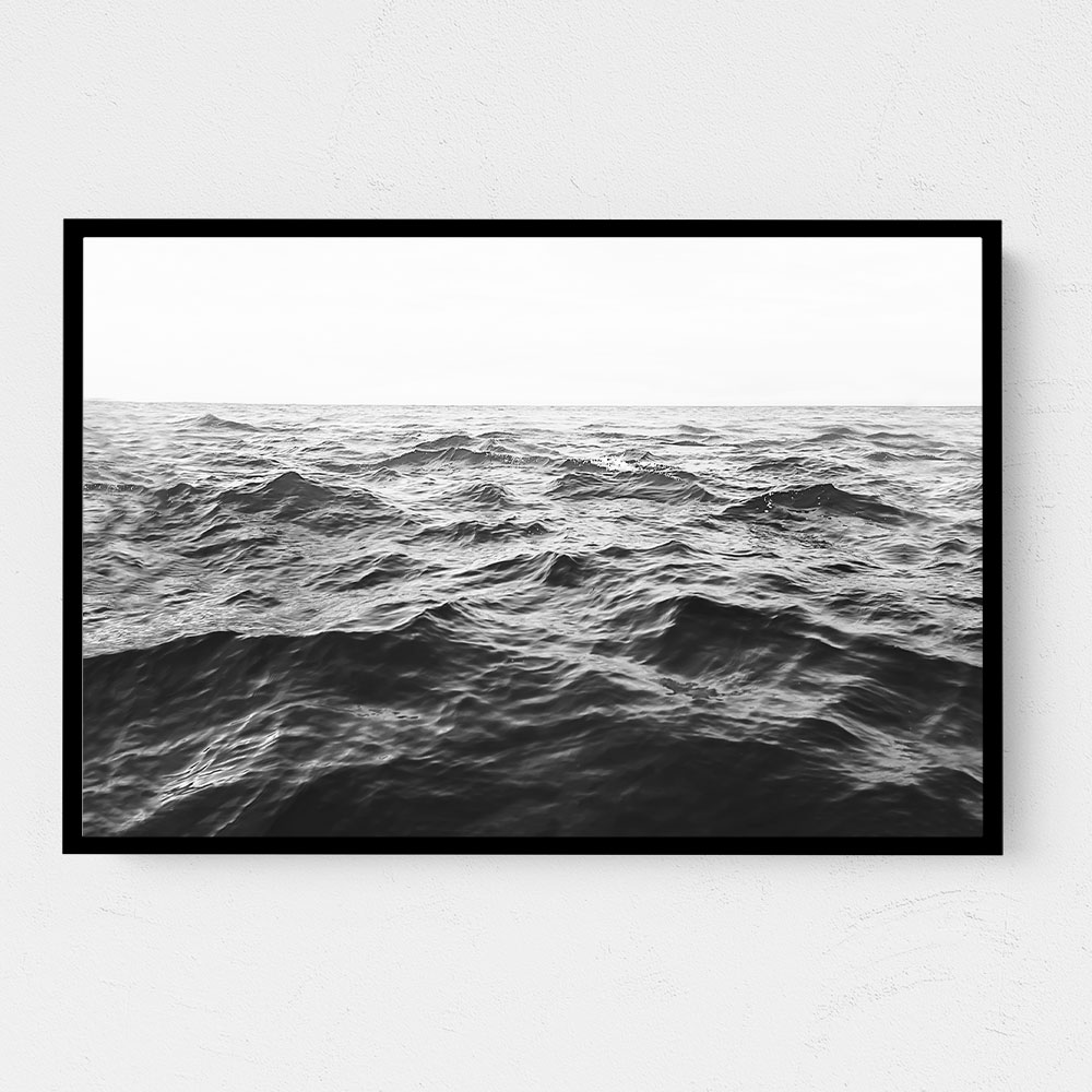 Wavy Horizon BW