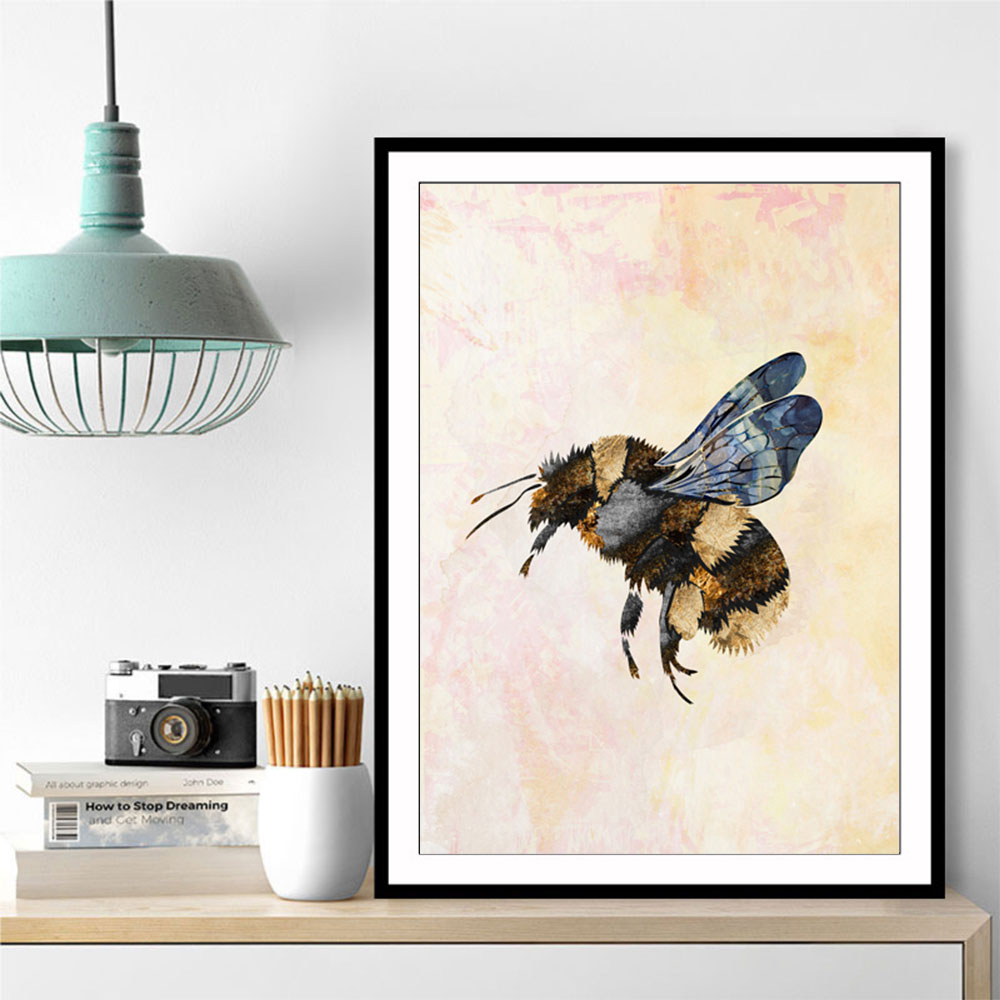 Grunge Watercolour Bee