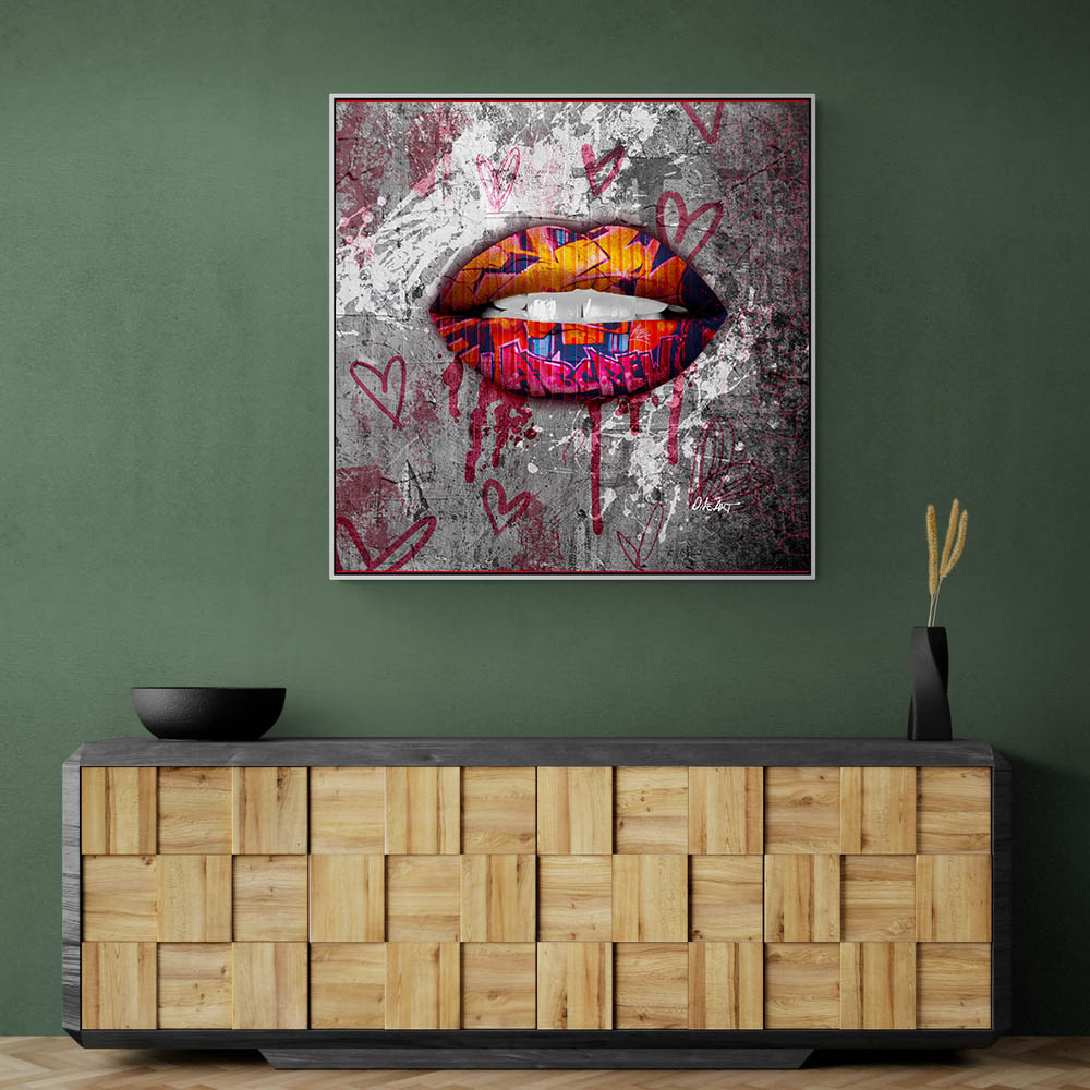 Silver Graffiti Lips