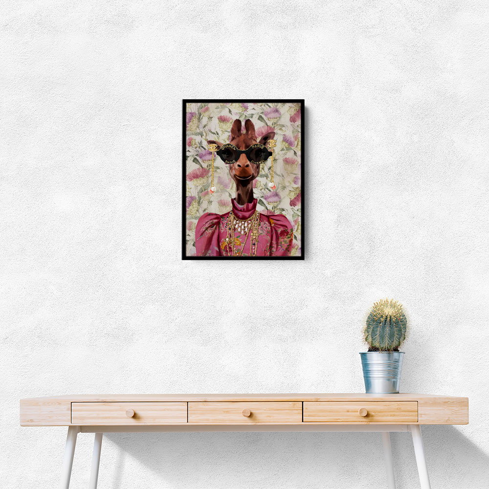 Fashion Victim Giraffe Fashion Victim Giraffe