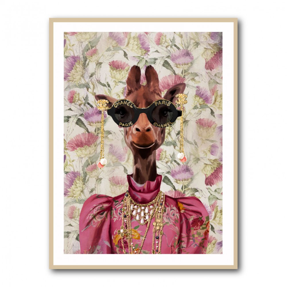 Fashion Victim Giraffe Fashion Victim Giraffe