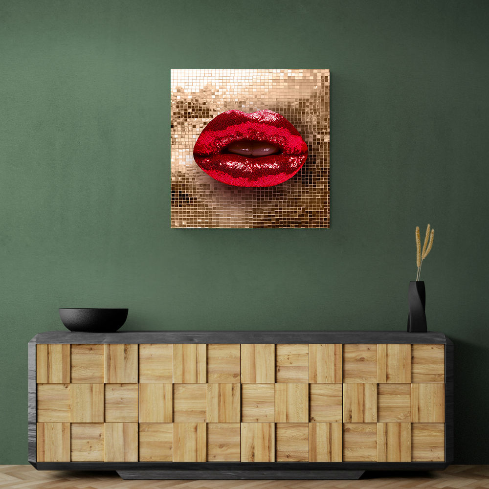 Luxurious Lips Luxurious Lips