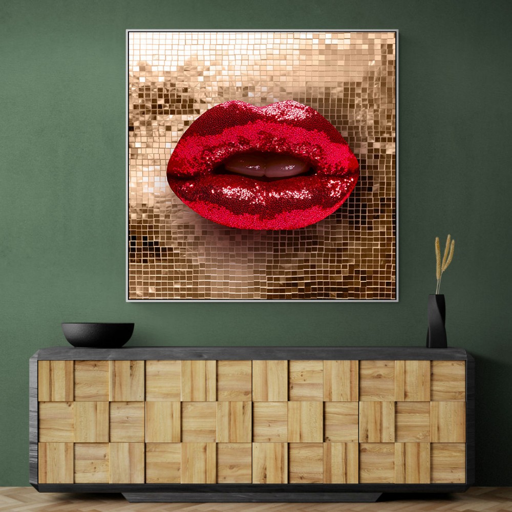 Luxurious Lips Luxurious Lips