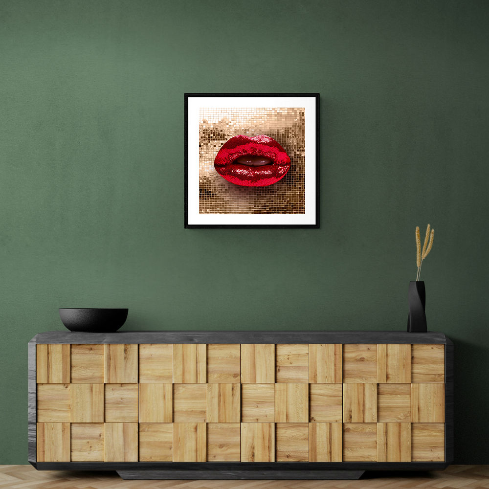 Luxurious Lips Luxurious Lips