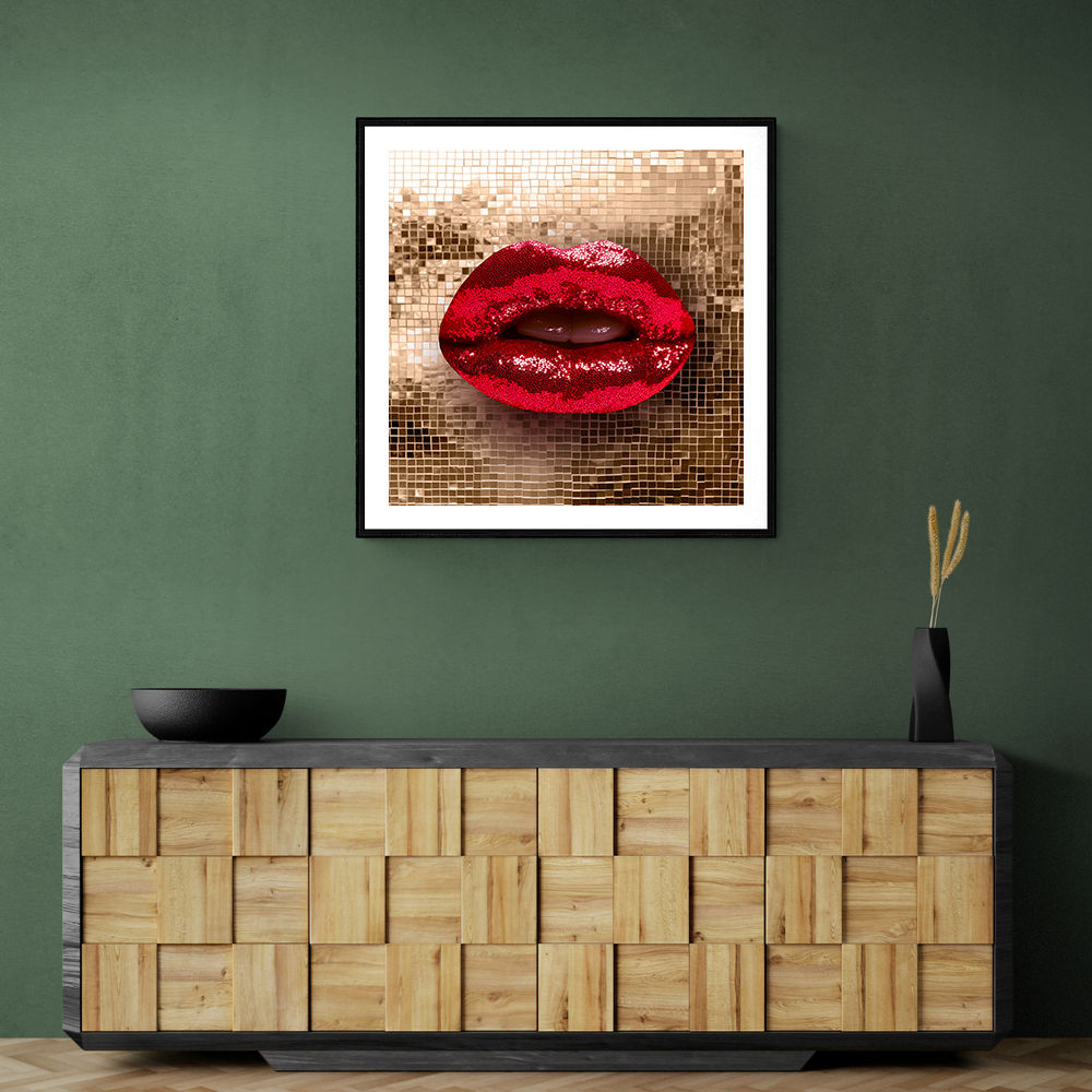 Luxurious Lips Luxurious Lips