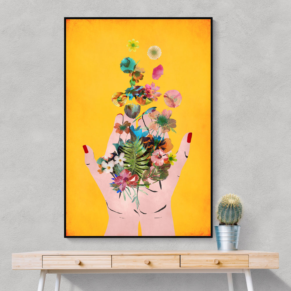 Frida`s Hand`s (Yellow Version) Frida`s Hand`s (Yellow Version)