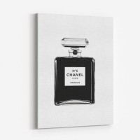 Chanel No 5 French Perfume Parfum Bottle Box Isolated Dark Background  Editorial Photo - Image of expensive, black: 93975536