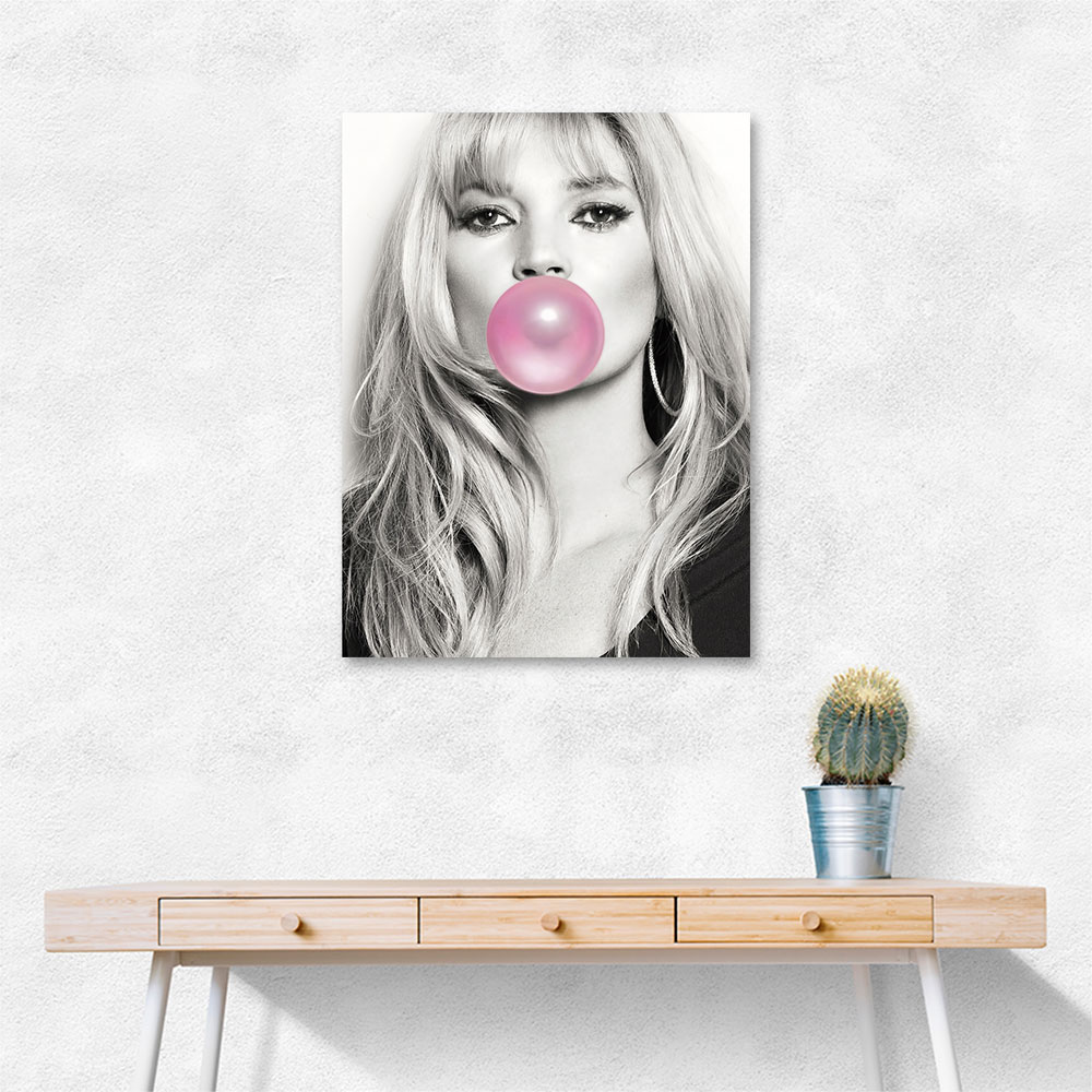 Kate Moss Bubble Gum