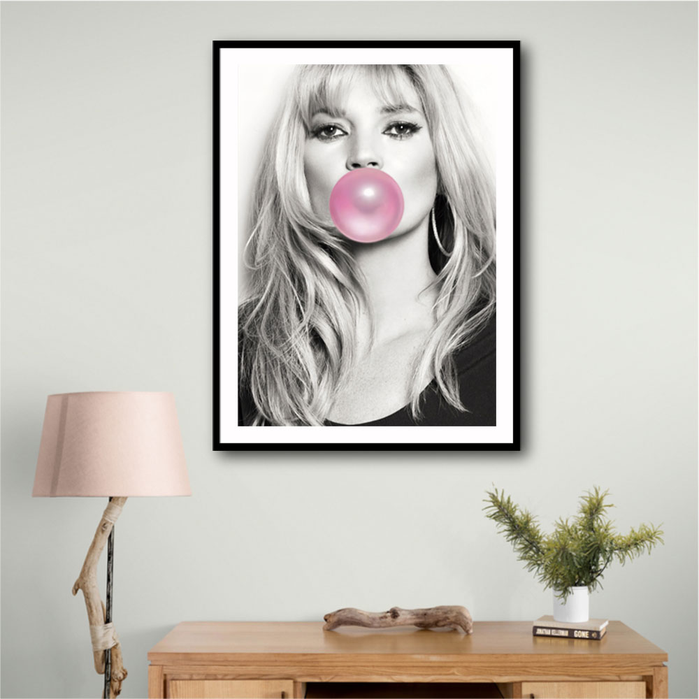 Kate Moss Bubble Gum